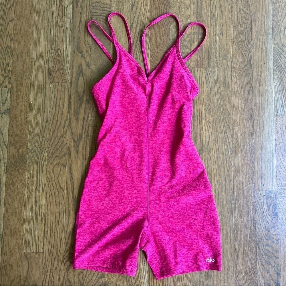 ALO Yoga Alosoft Suns Out Onesie Magenta Crush Heather Pink XXS